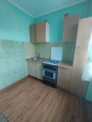 продоется 2 комнатная квартира: 2 бөлмө, 46 кв. м, Жеке план, 4 кабат, Косметикалык ремонт