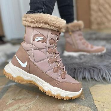 aksice ugg: Nike čizmice crne bele roze NOVO Novo Brojevi 36 do 41 fb Moja — 4