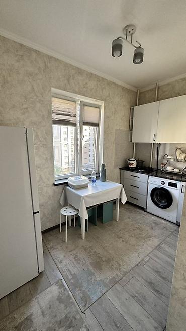 105: 1 комната, 37 м², Улан мкр 105 серия, 6 этаж — 5