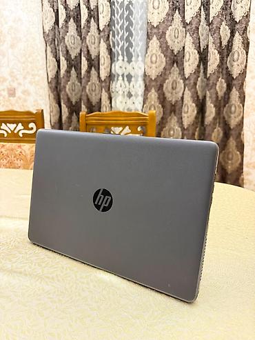 15.6 ekran: HP noutbuk – 15.6" ekranlı, tam ölçülü klaviatura və ayrıca rəqəmsal — 5