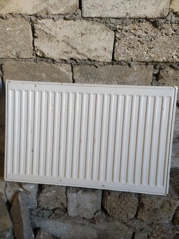 Radiatorlar: İşlənmiş Panel Radiator Ünvandan götürmə