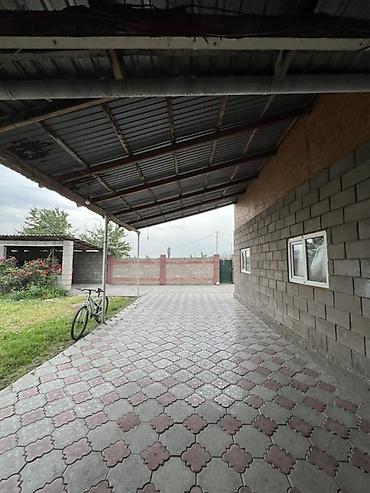 2 rooms: 📍Продается дом Дом находится в селе Сокулук (верхняя зона). Земля 9 — 3