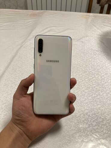 Samsung: Samsung Galaxy A50, Б/у, 64 ГБ, цвет - Белый, 2 SIM