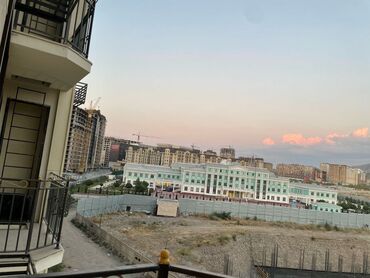 сдается квартира в пишпеке: 2 комнаты, 76 м², Элитка, 5 этаж, Дизайнерский ремонт