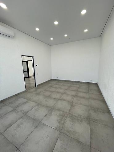 Аренда офисов: Аренда офисов, 123 м², В жилом комплексе, С видом на горы, 1 линия, С отдельной кухней — 9