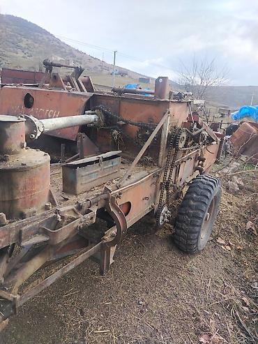 Traktorlar: Tek pires baqlayan satlir Xüsusiyyətlər: - Belarus MTZ seriyalı — 7