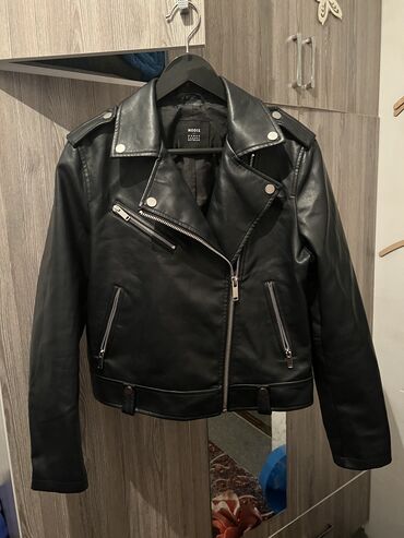 черная куртка зимняя: Кожаная куртка, Косуха, M (EU 38)