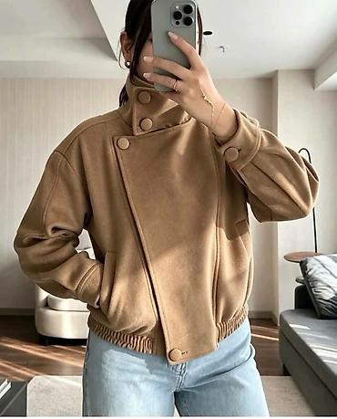 ellesse zimske jakne: Zara jakna 
Cena 3900
Uni vel.
Vel.33 — 4