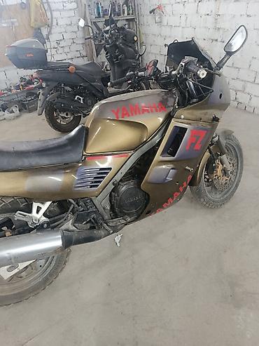 мото кийим: Yamaha FZ —750куб. дорожный спортбайк с полным пластиковым обвесом и — 1