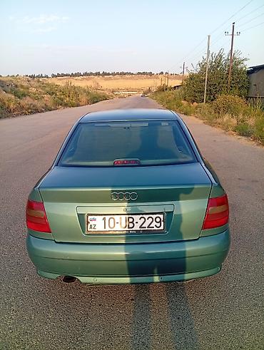 Audi: Audi A4: 1.8 l | Sedan — 4
