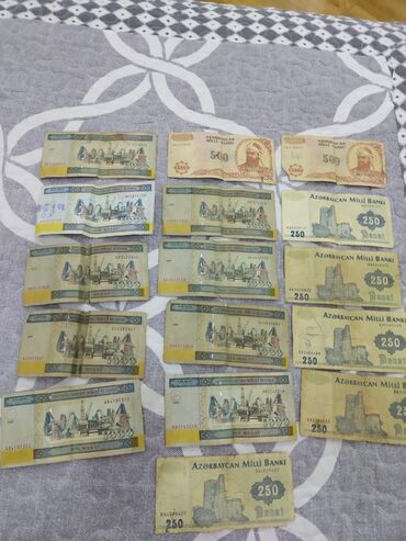 köhnə dollar: Köhne Azerbayaycan pulları hamısı bır yerde satılır