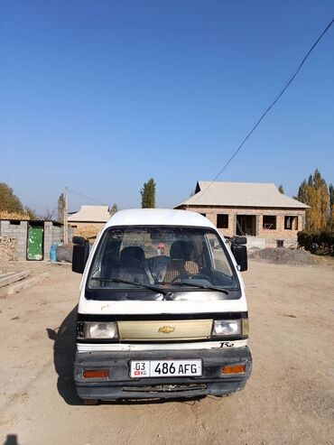 срочно продам авто в связи с переездом: Chevrolet : 1998 г., 0.8 л, Механика, Бензин, Минивэн