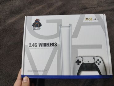 2.4G simsiz bağlantı ilə təchiz edilmiş bu oyun çubuğu, iki