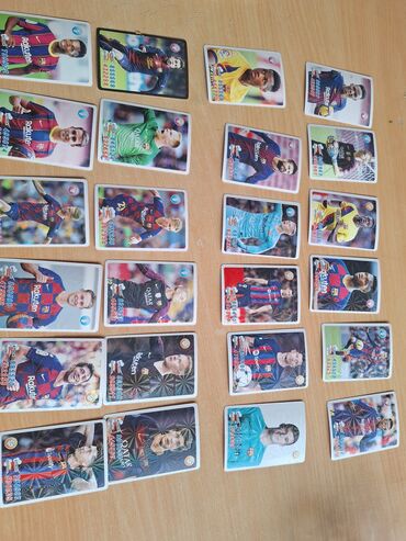 futbol kartları: Içində 24 kart var