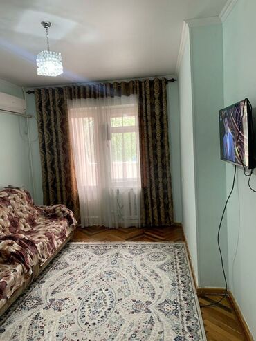 квартиры посуточно в бишкеке в районе филармонии: 2 комнаты, 70 м², Индивидуалка, 2 этаж, Косметический ремонт