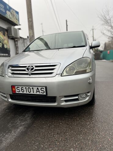 Toyota: Toyota Ipsum: 2002 г., 2.4 л, Автомат, Бензин, Минивэн