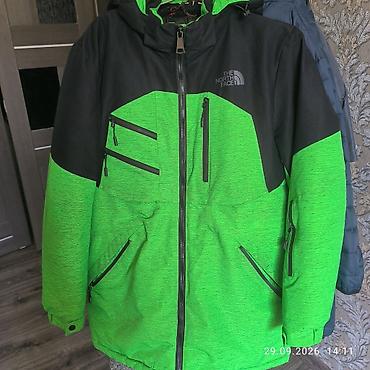 Зимний спорт: Куртка The North Face, зимняя/горнолыжная, цвет: салатово‑чёрный — 1
