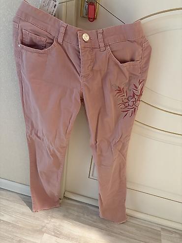 oversize şalvar: Çəhrayı gül detaylı jeans şalvar. Ölçü M(38). Boy 150-160 uyğun. Yeni — 1
