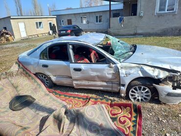 я ищу лада приора: Mitsubishi Carisma: 2002 г., 1.6 л, Механика, Бензин, Хетчбек
