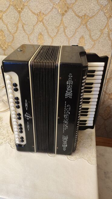 köhnə pullar: Qarmon, Akustik, İşlənmiş, Ünvandan götürmə, Pulsuz çatdırılma, Ödənişli çatdırılma