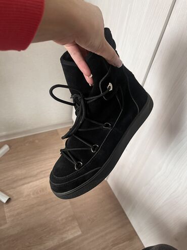 женская обувь зимняя: Сапоги, 38, цвет - Черный