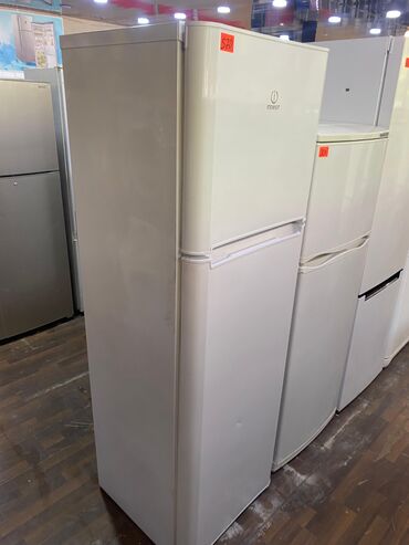 Soyuducular: 2 qapılı Indesit Soyuducu Satılır, rəng - Ağ