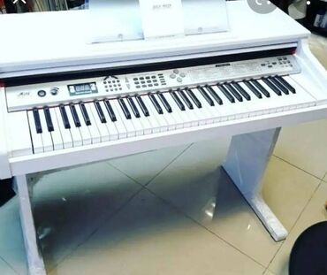 Uşaqlar üçün digər mallar: Piano kursuna başlayanlar üçün Elektro Pianino. Təzə.Upakofka. 61 — 2