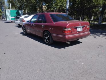 машинаы: Mercedes-Benz 220: 1994 г., 2.2 л, Механика, Бензин