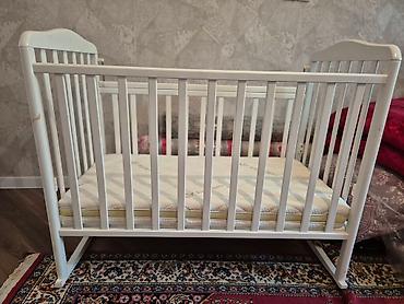 Beşiklər: Oğlan və qız üçün, İşlənmiş, Beşik, Matras ilə — 3