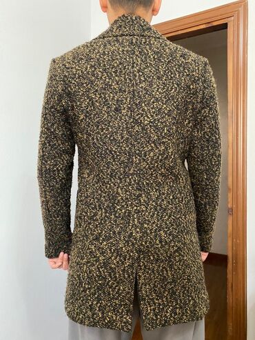 Пальто: Продаётся Пальто качество хорошая производство Турция Размер 54