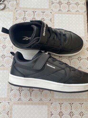 Məktəbli forması: Krossovka, Uniseks, 34, Reebok