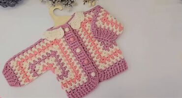 Dəstlər: Əl işi toxunma uşaq geyimləri və aksessuarları. Hər biri sifarişlə — 44