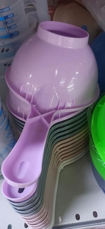дуршлак: Пластиковая воронка для кухонных и хозяйственных работ. - Материал — 3