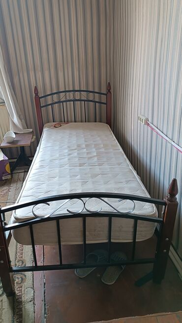 матрас двуспальный: Односпальная кровать, С матрасом