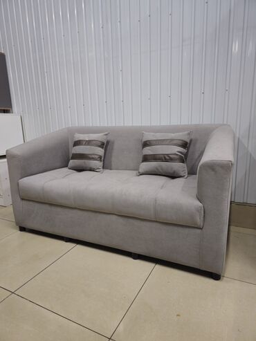 Столы: Прямой диван, цвет - Серый, Новый