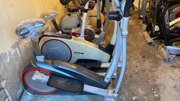 Elliptik trenajorlar: KETTLESPORT markalı, bej rəngdə və qara vurğulara malik eliptik