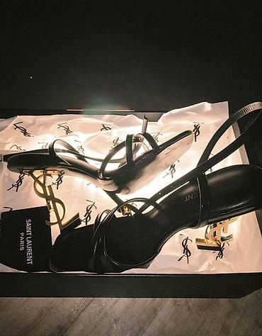 baş: Saint Laurent Paris qadın sandaleti - Model: YSL “Opyum” üslubunda — 1