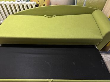 черный кожанный диван: Цвет - Зеленый, Б/у