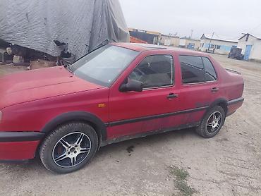 Продажа авто: Volkswagen Vento: 1987 г., 1.8 л, Механика, Бензин, Седан — 2