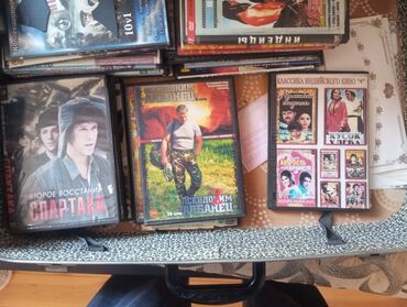 CD, DVD disklər və kassetlər: DVD disklər kolleksiyası – rus dilində filmlər və seriallar Məzmun: - — 5