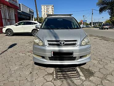 Toyota Ipsum: 2002 г., 2.4 л, Автомат, Газ, Минивэн