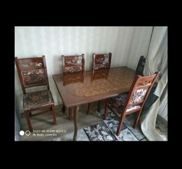 Tədris ədəbiyyatı: Rus bölməsi üçün dərslik biri 4 man.satılır — 15