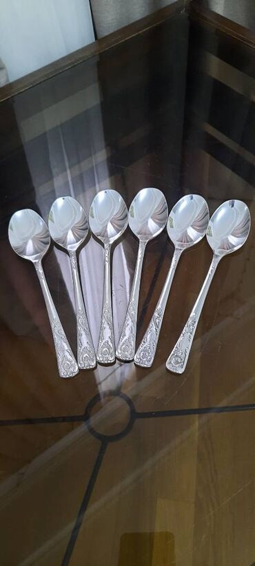 Süfrə ləvazimat dəstləri: Советского времени .Ножи нержавейка 10м .Ножи мельхиор 30м .Ложки — 9