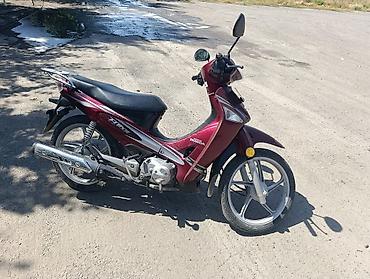 diska r13: Скутер-байк Honda (подкапотная рама Cub/Delta) бордового цвета — 3