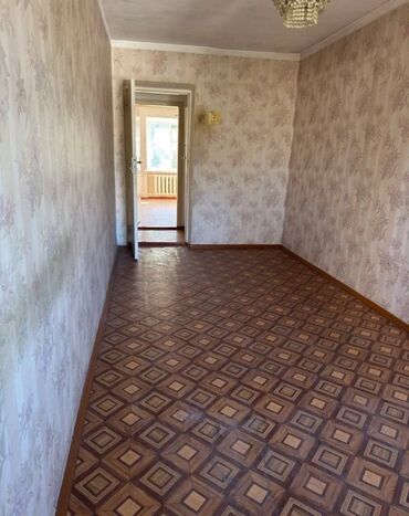 Долгосрочная аренда квартир: 3 комнаты, 58 м², Хрущевка, 4 этаж, Старый ремонт