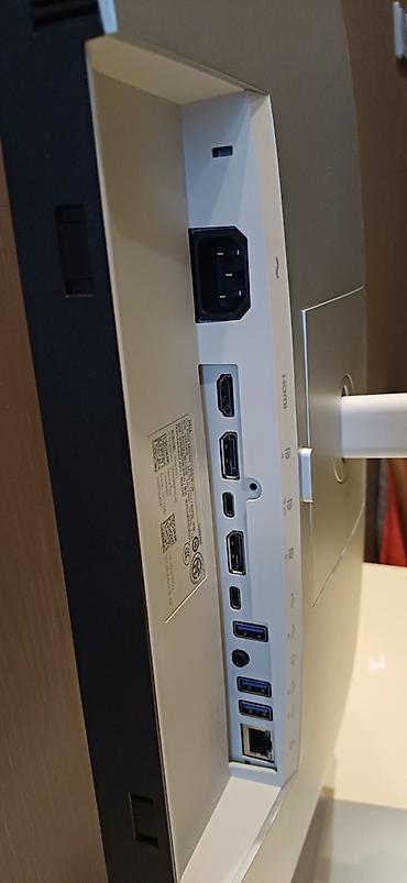 manitor komputer: Dell U2422HE – 24" IPS monitor - Ekran: 24 düym, IPS panel, Dell 24 — 3