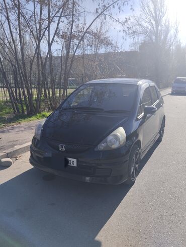 Honda: Honda Fit: 2005 г., 1.3 л, Вариатор, Бензин, Универсал