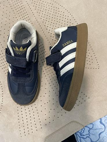 винтаж одежда: Детские кроссовки в стиле Adidas Samba - Размер: 31 (маркировка на — 2