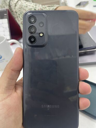галакси а33: Samsung Galaxy A23, Б/у, 128 ГБ, цвет - Серый, 2 SIM