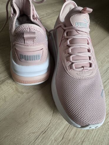 Кроссовки и спортивная обувь: Кроссовки, 41, Puma, Новый, цвет - Розовый, Самовывоз